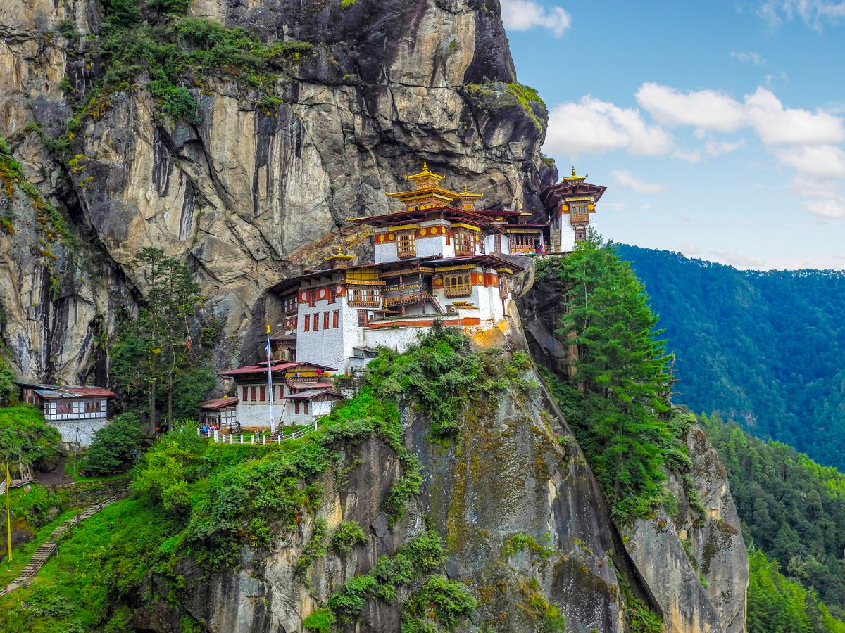 Бутан - Королевство Громового Дракона